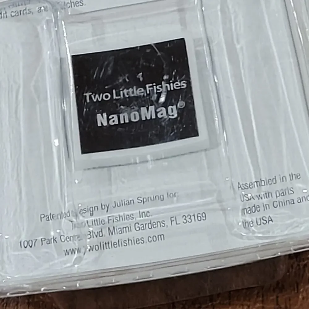 Two Little Fishies NanoMag Magnetic Algae Cleaner for Nano Reef Aquariums New